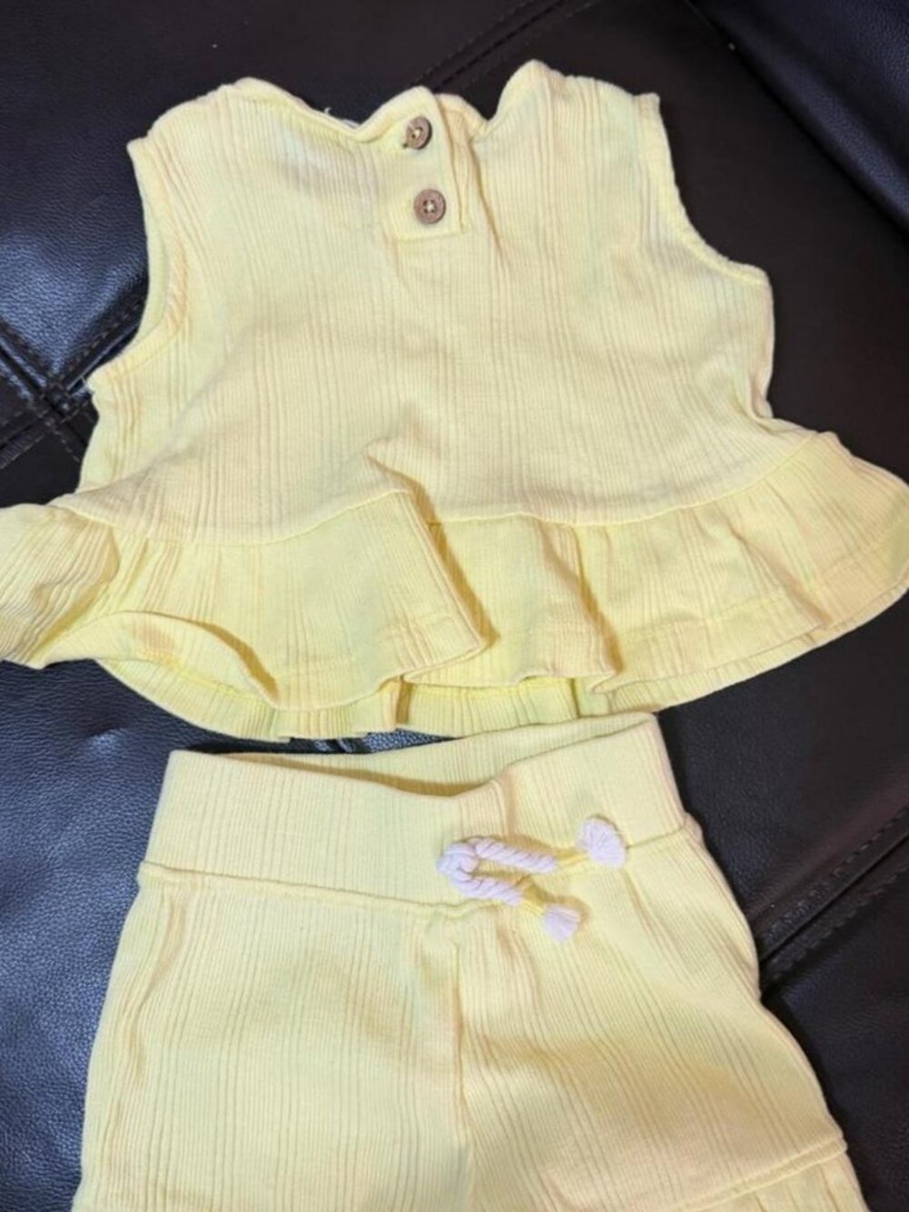 Jessica Simpson Baby Girls Yellow Ribbed Ruffle Set 3–6 Months - Picture 2 of 5